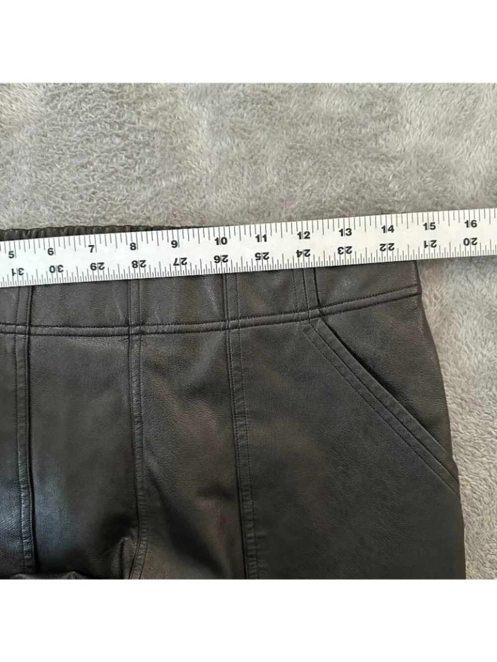 Spanx Black Faux Leather Joggers Pants Women's MEDIUM Vegan